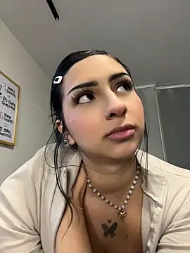 Hilary_pinkk - Show pussy in doggy style 🤤