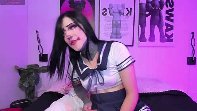 Kat_VonDe - Open legs show pussy 🥵