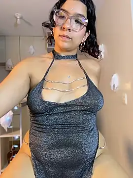 Gia_cutee - show your pussy more close