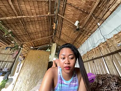 Juliet_official_pro - Naked on bed and tease