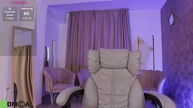 NatashaJade - All naked and wet