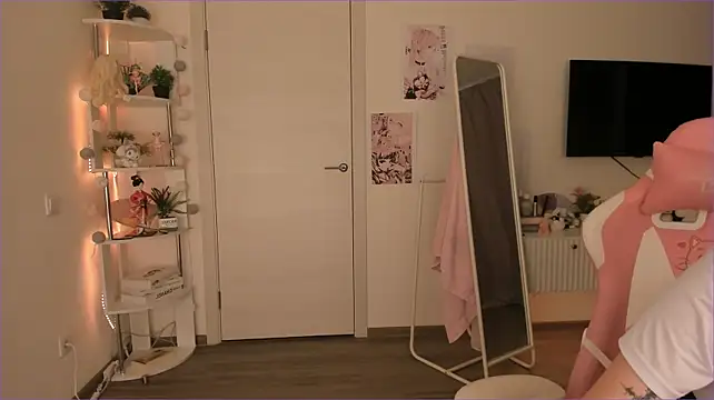 Tiffany_Paw - SlideUrFingerInsideMyPussy
