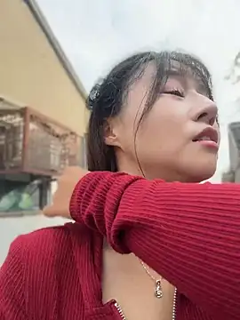 Bingbing6699 - 路边露全胸性感揉胸