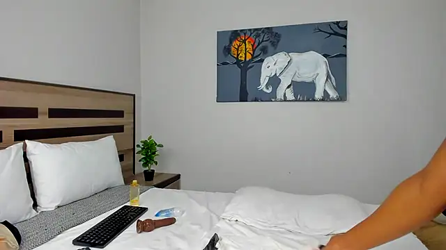 Renee-18 - Make it Rain me Dxx🍑💦❤️
