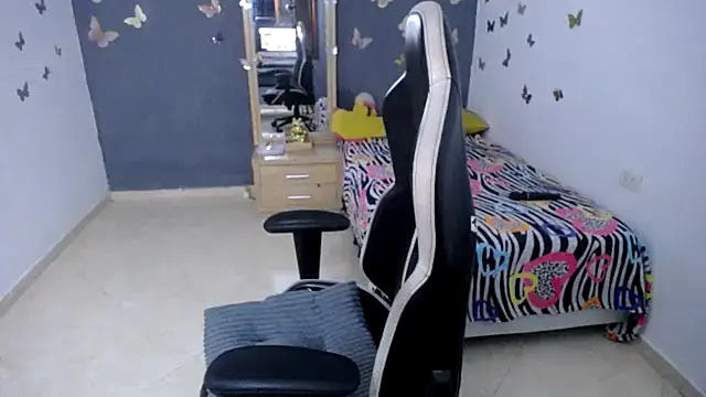 Marysol83 - Make me a sexy devil girl.ALL SHOW OPEN