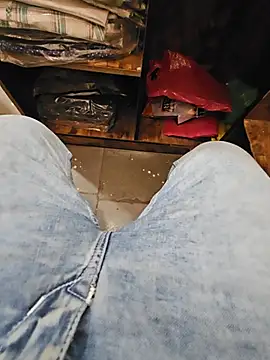 Indianhotwife639 - Two fingers in pussy
