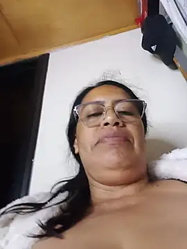Emilif_ - Show pussy x 3mn