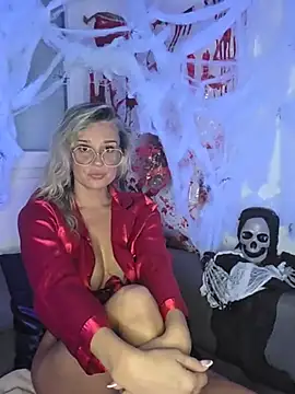 SpicyVicky - Squirt (porte au choix couloir