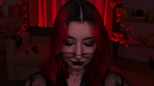Mistress__Marcelline - I wanna serve for ur nails