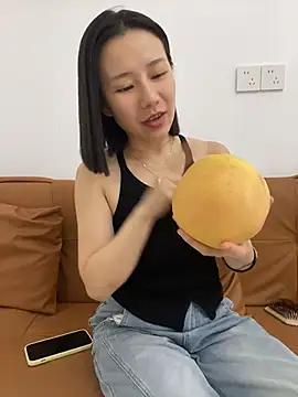 Susu2008 - 裸体站阳台直播10分钟