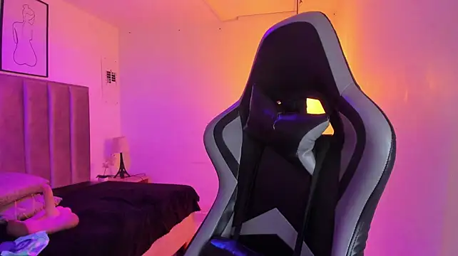 Kitty_Gang - Let's make a big SQUIRT of my pussy 🥵💦