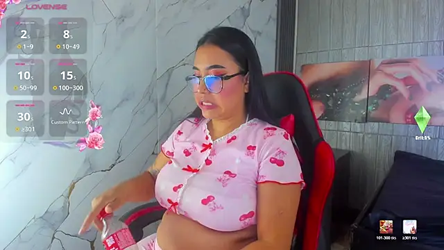 Susan_mooree - show pussy