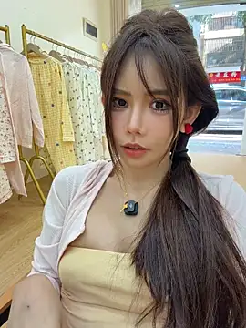 Selenaaaaa- - 无上衣