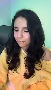 HollyPeachh