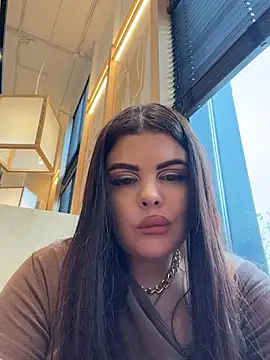 AmelliaDiamond - Slup boobs in publice