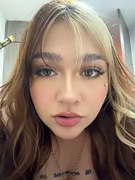 Daniela_ruizz - plug in ass + saliva