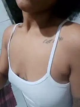 Xkitty_noir - vibrador no cuzinho🔥