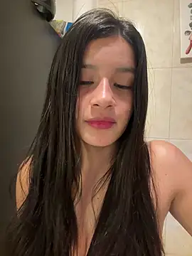 Indialatin - I FUCK MY PUSSY WITH A SMALL DILDO