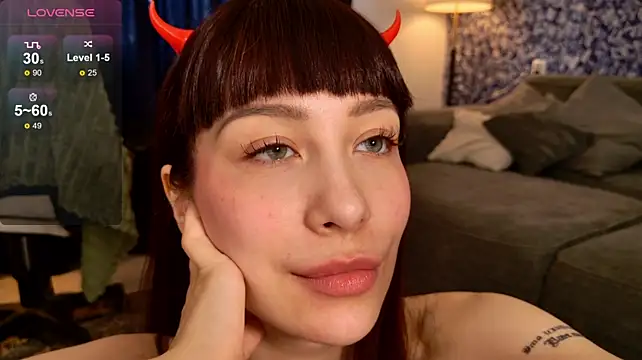 Miss_Mia_Murr - full naked and play with clit