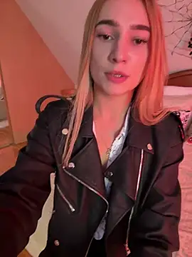 SugarDanger - Doggy pose+flash piece pussy