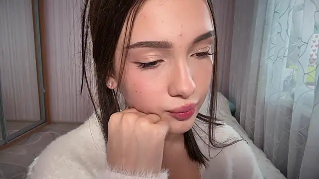 Love_my_Lips - Change Into a Sexy Outfit 👗🔥
