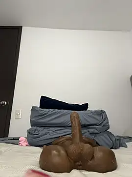 Hanna__w - oil up your backside and move it for me