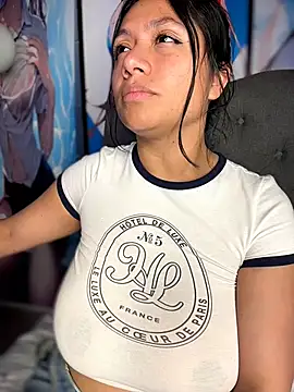 Im_Little - show tits ass 💧🥵🎁