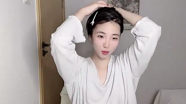 Louise-3 - 控制3分钟+无内M腿