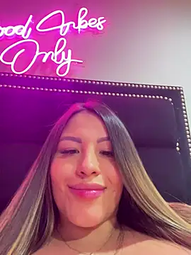Sexyyykloee - tits out + deep throat very sloppy