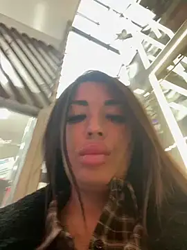 RuslanaXX - Make me squirt