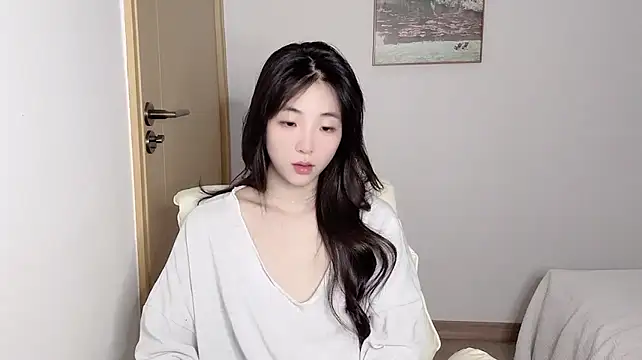 Louise-3 - 控制3分钟+无内M腿