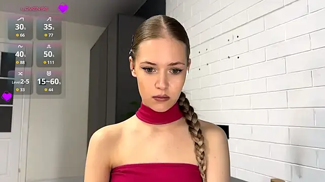 ZaidaSchwarten - Stroke my thigh over my clothes