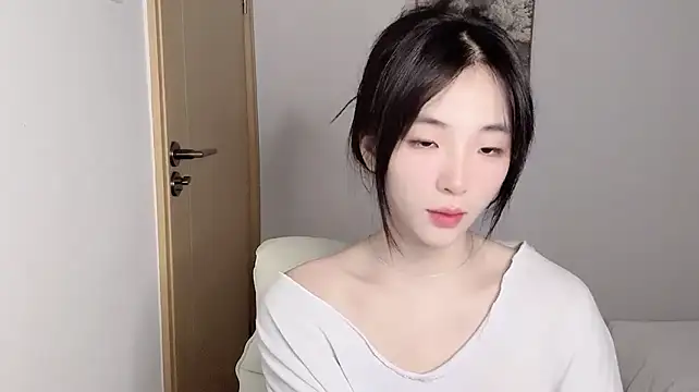 Louise-3 - 控制3分钟+无内M腿