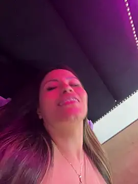 Sexyyykloee - tits out + deep throat very sloppy
