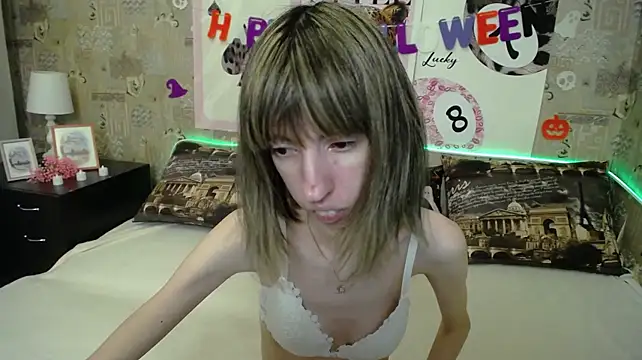Unusual_G - topless 10min