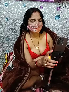 Priyanka_hot88 - Follow in Instagram