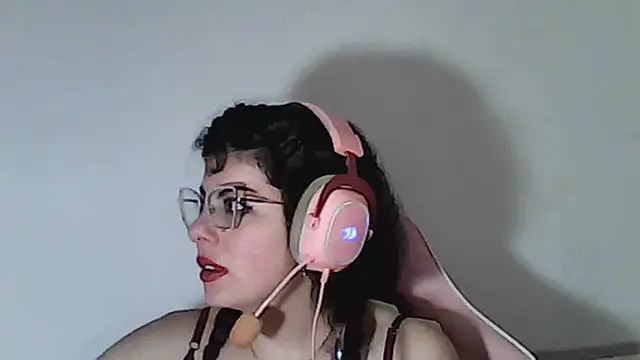 Owly_bloom - flash tits