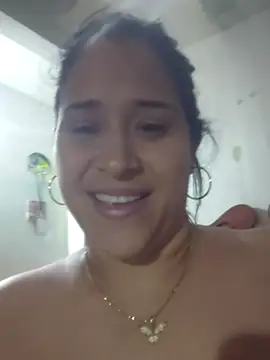 Alejandrava - Aceite en las nalgas y teticas