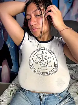 Im_Little - show tits ass 💧🥵🎁