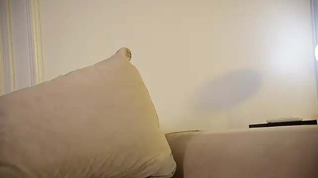 Iris_vega9 - Take off skirt