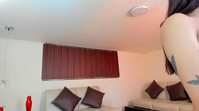 Samii_live - Show boobs bounce