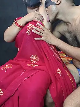 Sexy_bhabhi_anjali0 - Show boob