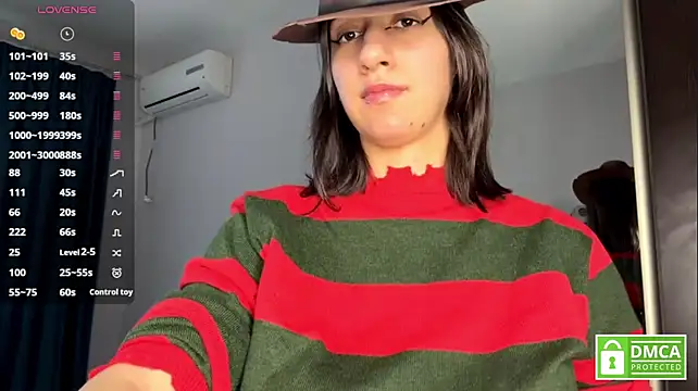 MaryBennetts - deliciously squeezing tits