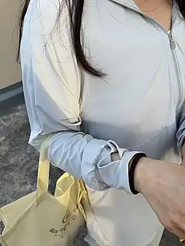 Domi-520 - 上裸一分钟