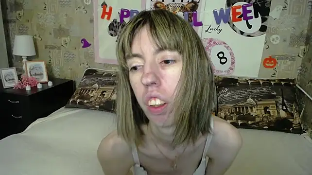Unusual_G - topless 10min