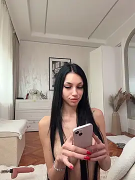 Ilariea_girl - Full naked and 10 spack on ass