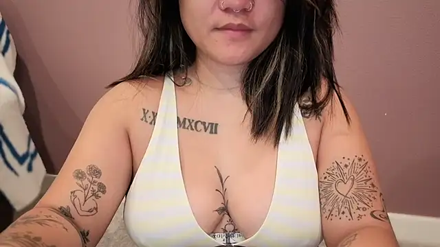 Momgoeswild - GET NAKED & DILDO FUCK MY KITTY!