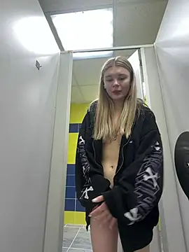 -MiaKitty