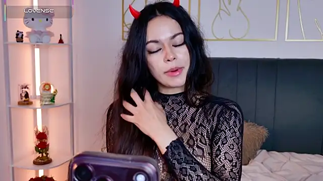 Lyra_Valtierra - Ride Dildo