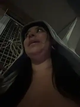 Emilyjohanson - I show you my friends' tits